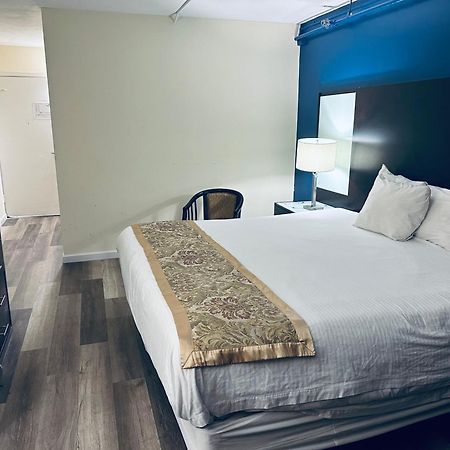 Town Inn بوردينتاون المظهر الخارجي الصورة