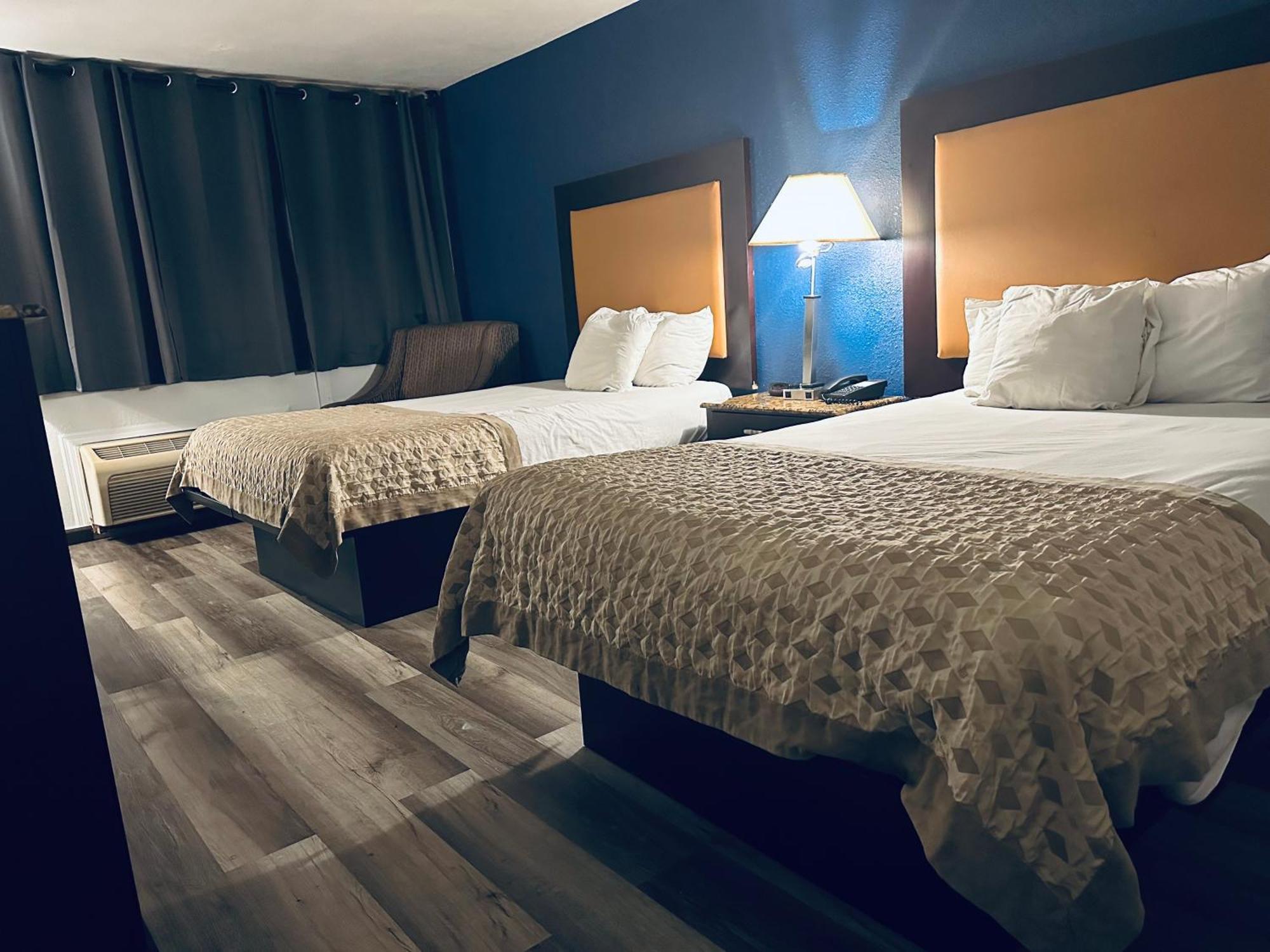 Town Inn بوردينتاون المظهر الخارجي الصورة