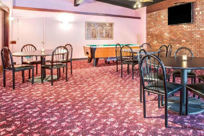 Town Inn بوردينتاون المظهر الخارجي الصورة